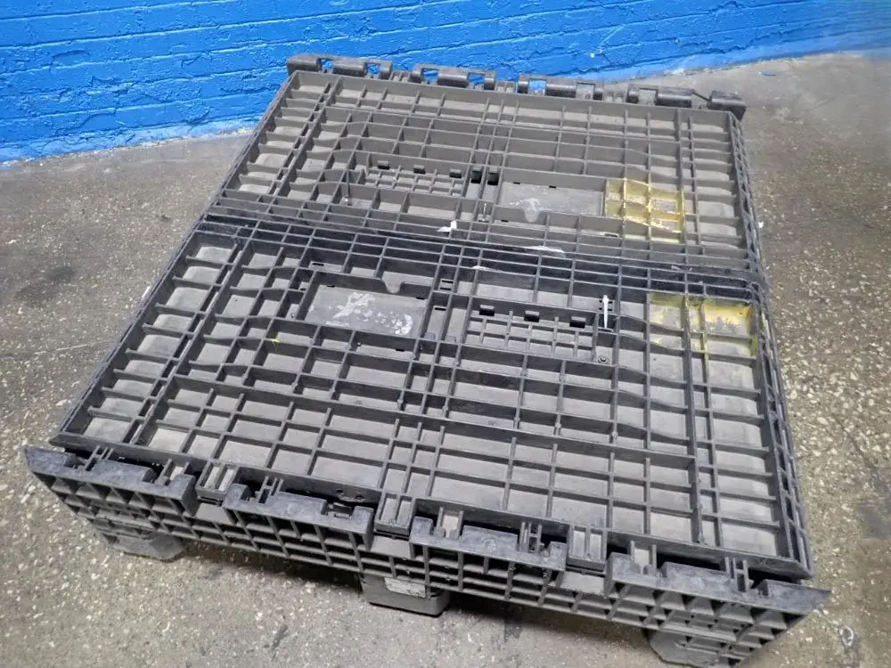 43" X 41" X 28" Collapsable Bin