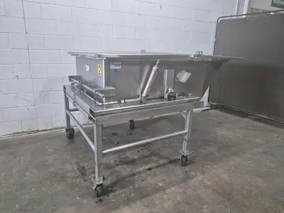 Self-Dumping 200 Gallon Hopper
