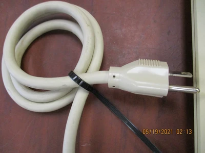 USED SURGE 2+ CENTER EX SurgeStrip