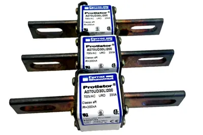 NEW FERRAZ SHAWMUT S300143 FUSES 200A 700V A07OUD30LI200 QTY:3