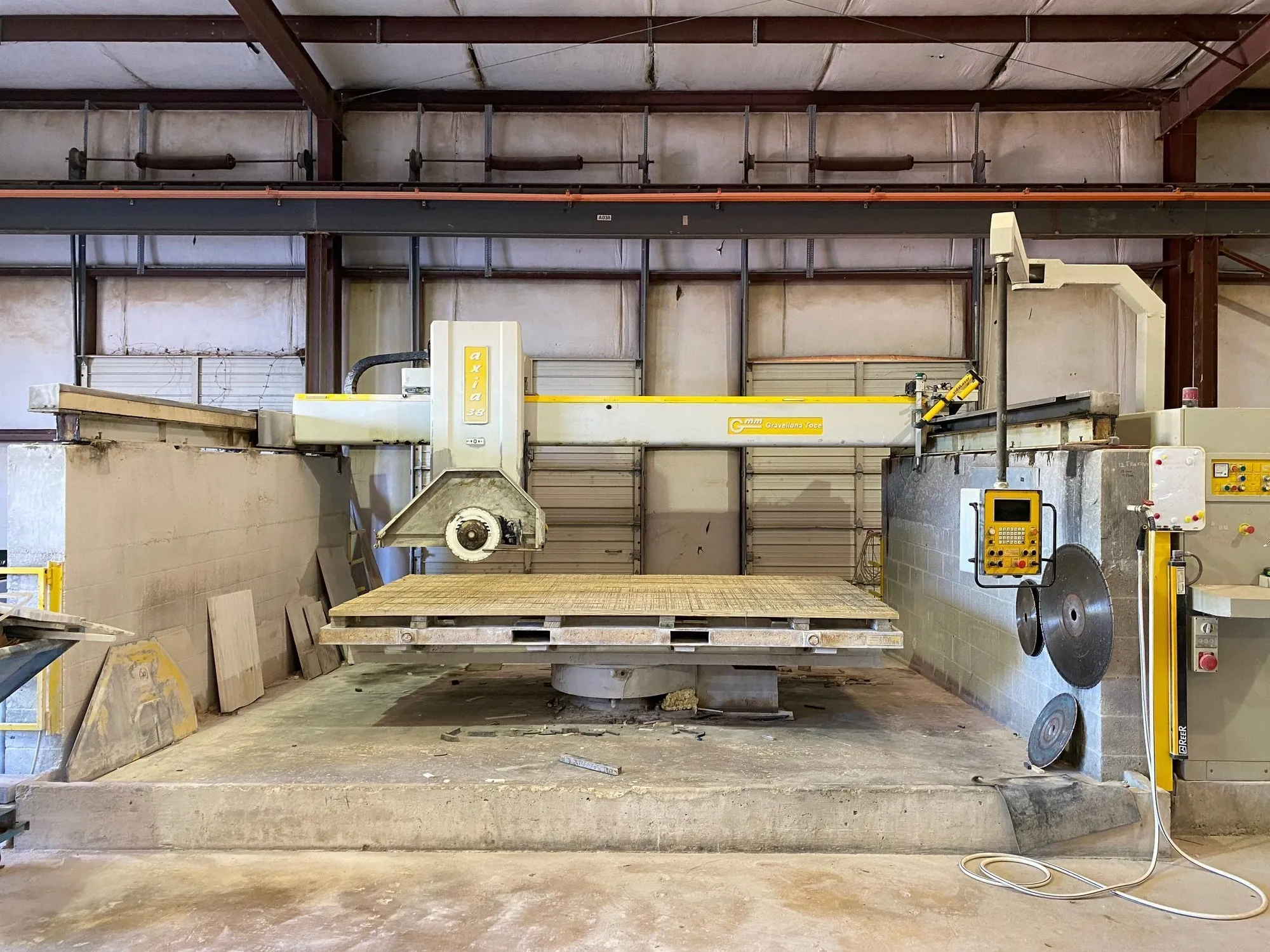 USED 1999 GMM Axia 38 Full w/ Lathe