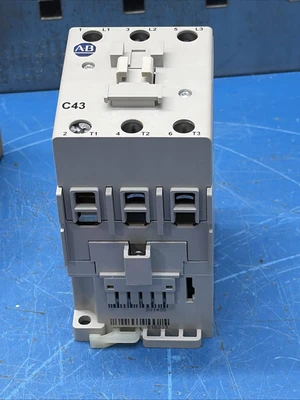 NEW Allen-Bradley 100-C43LOO