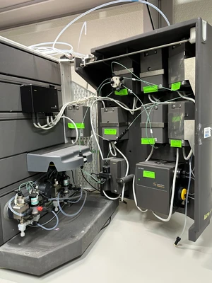 USED GE AktaExplorer
