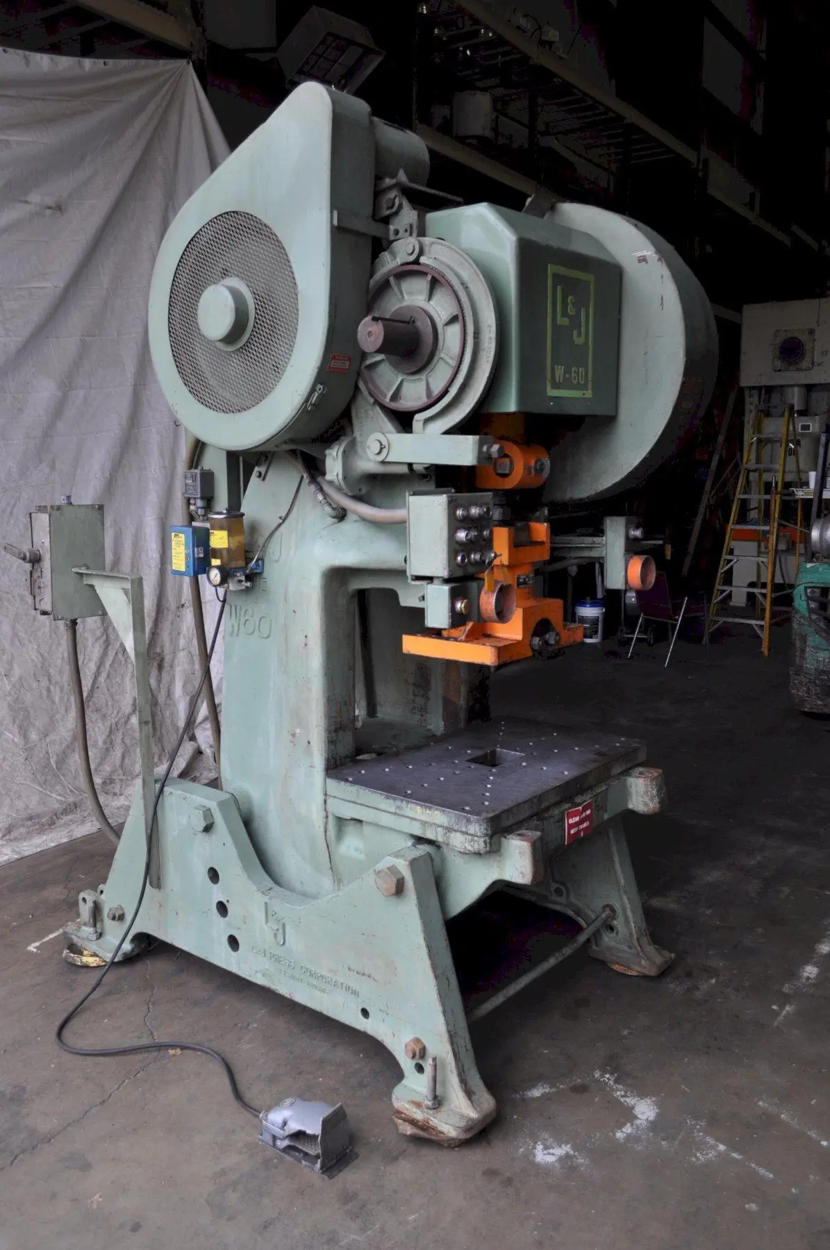 USED L&J 60
