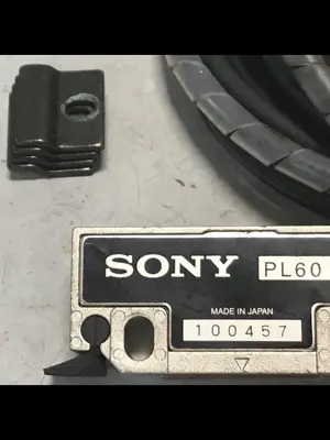 USED SONY PL60