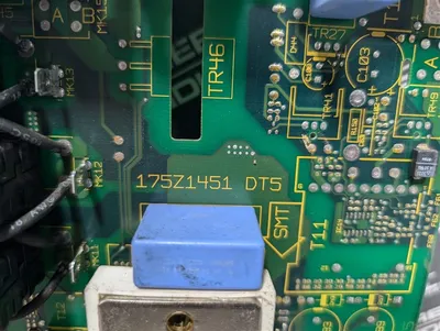 Danfoss 175Z1451 DT5 VLT5000 Power Drive Board 175Z1013 Used