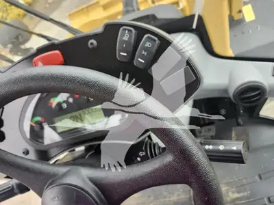 USED 2024 CATERPILLAR 910