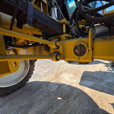 2005 AG-CHEM ROGATOR 1064 SPRAYER SELF PROPELLED | Iron Listing (23)