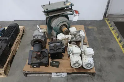 2 PALLETS OF ASSORTED GEAR REDUCERS