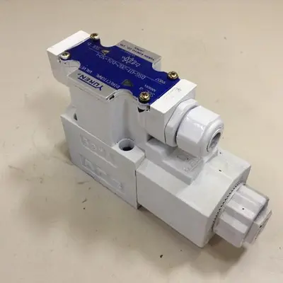 USED YUKEN DSG-01-2B2-D24-50-L