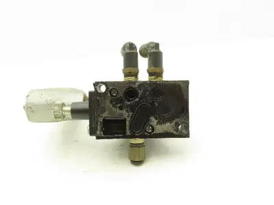 Parker GG20025B01M05 Pneumatic Solenoid Control Valve 120V 1/4" NPT