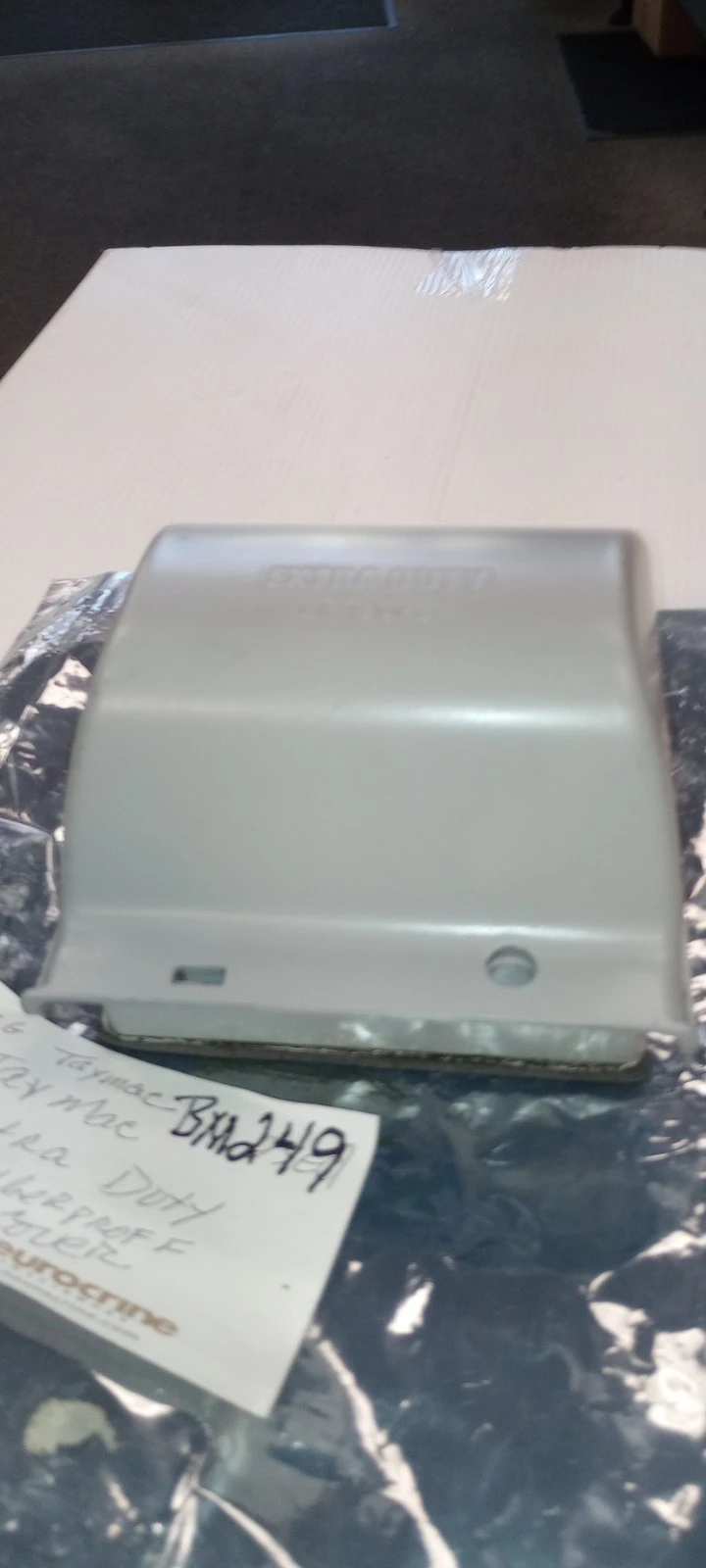 Used TayMac Taymac Extra Duty Outlet Cover Wet Weatherproof Electrical Boxes Arizona US | ASSET CONVERSION SPECIALISTS, INC. #1319461