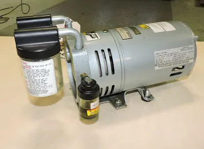 USED GAST LAB VACUUM PUMP 0523-U3-G582DX