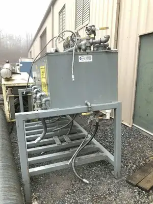 Continental Hydraulics 300 Gallon 4 Bay Oil Tank/ Polypac P88-957 Spill Station