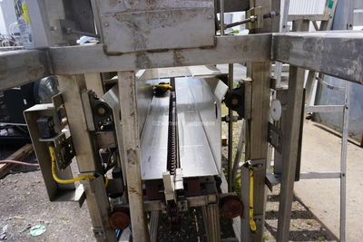 EDMEYER DAIRY CASE UNSTACKER