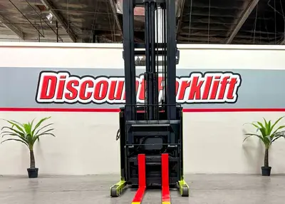 USED 1994 CLARK NP30