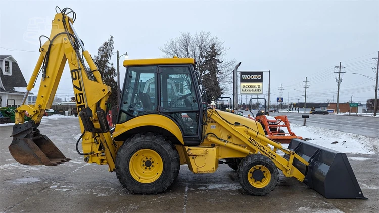 Used NEW HOLLAND 675E Backhoe Loaders | Rosseel's Equipment Inc #720710