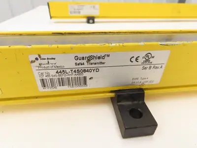 A-B GuardShield 445L-P4S0840YD Light Curtain Transmitter/Receiver Set 840mm