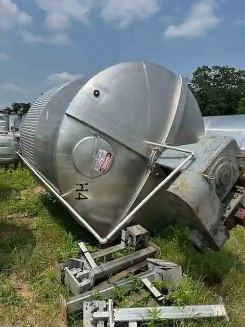 3500 gal stainless steel mix tank