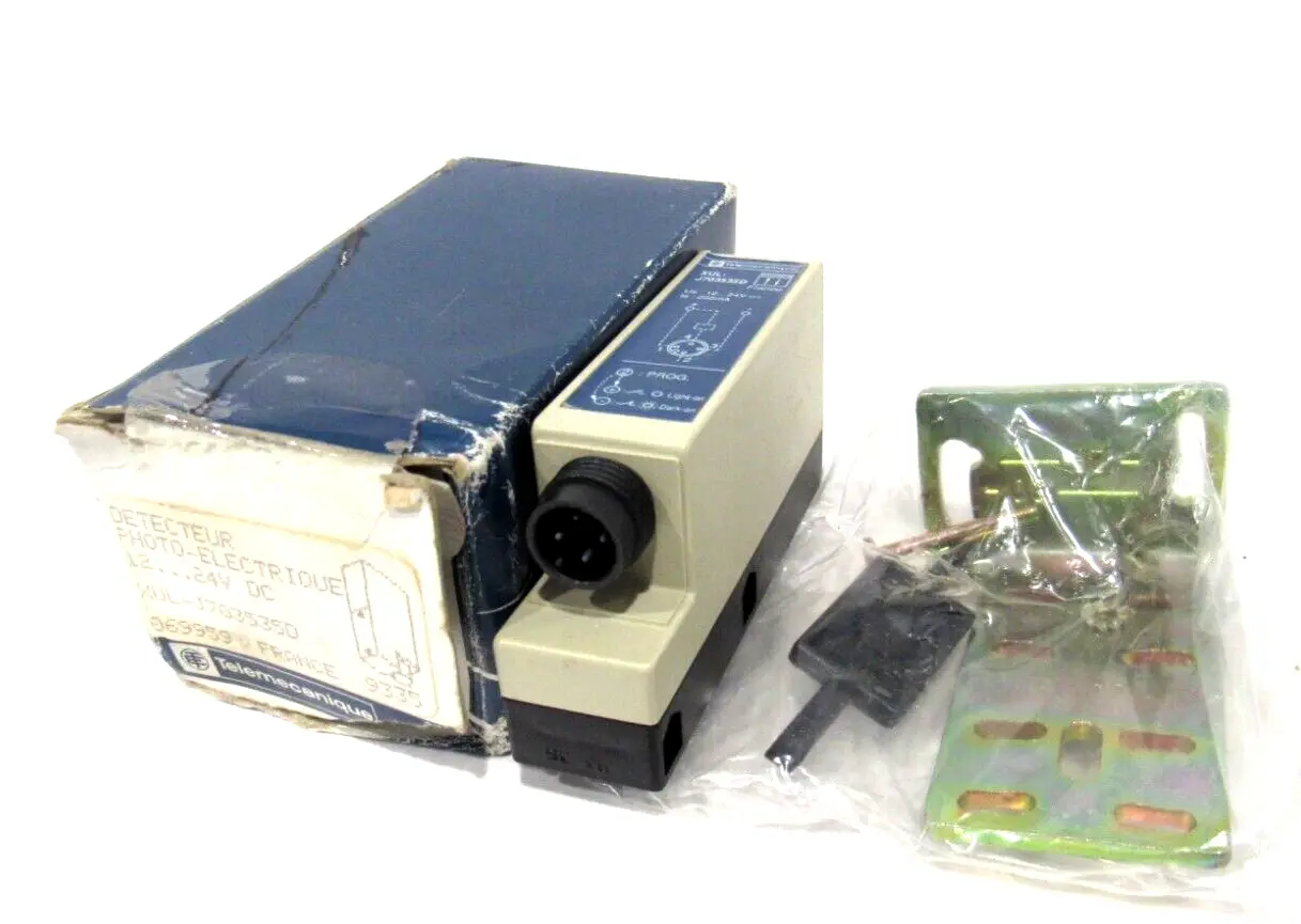 NEW TELEMECANIQUE XULJ703535D PHOTOELECTRIC SENSOR