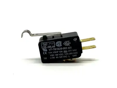 V7-7B19D8-263 MX | Honeywell Micro Switch  Basic Switch Miniature SPDT 15A LOT OF 2 - Used