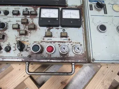 Okuma OSP-5000L Operator Interface Panel & Arm From a Working LC20-2SCT CNC Lath