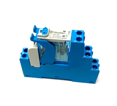 USED FINDER GEN PURPOSE RELAY W/ INDICATOR & 97.02 BASE