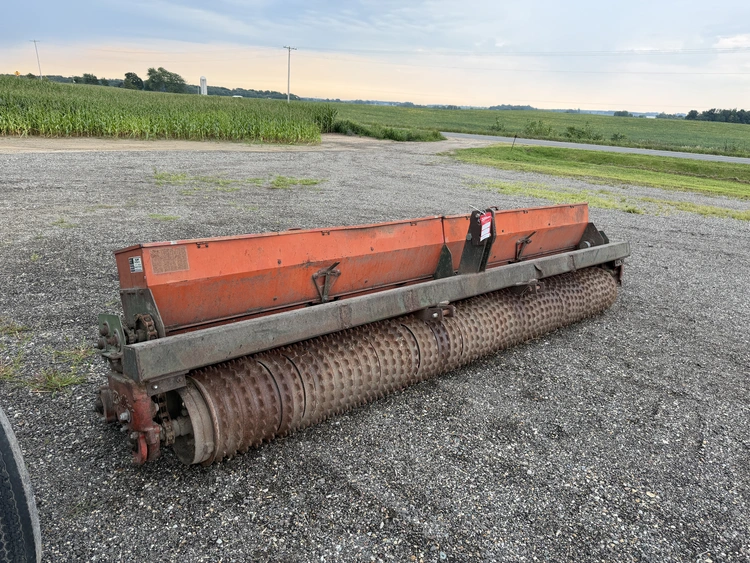 Used _UNKNOWN_ _UNKNOWN_ Seed Drills Michigan US | Miedema Asset Management Group #1442656