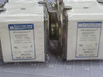 New | in-Stock FERRAZ SHAWMUT N300737 Fuses Texas US | Aucto #1308302