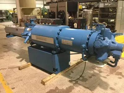 USED ENGEL ES 4400/750/68 / IU