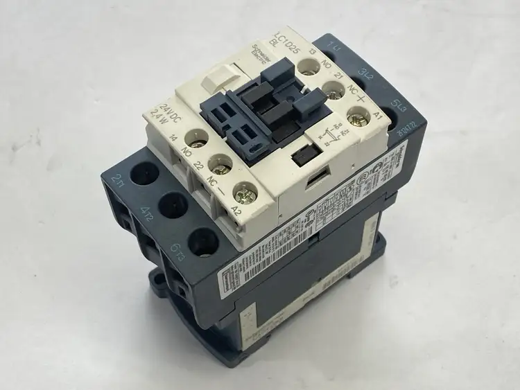 Used Schneider Electric IEC Contactor 3P 25A 480VAC 24VDC Coil PLC Contactors Michigan US | Maverick Industrial Sales #1401984