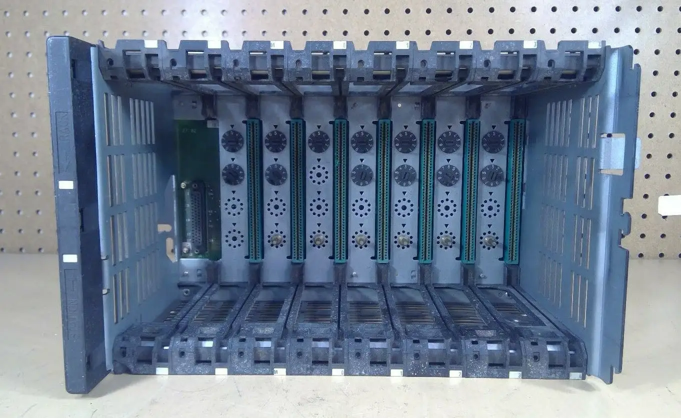 Schneider Automation TSXRKN5 Short Rack 5 Pos. Comp. Bus 3H