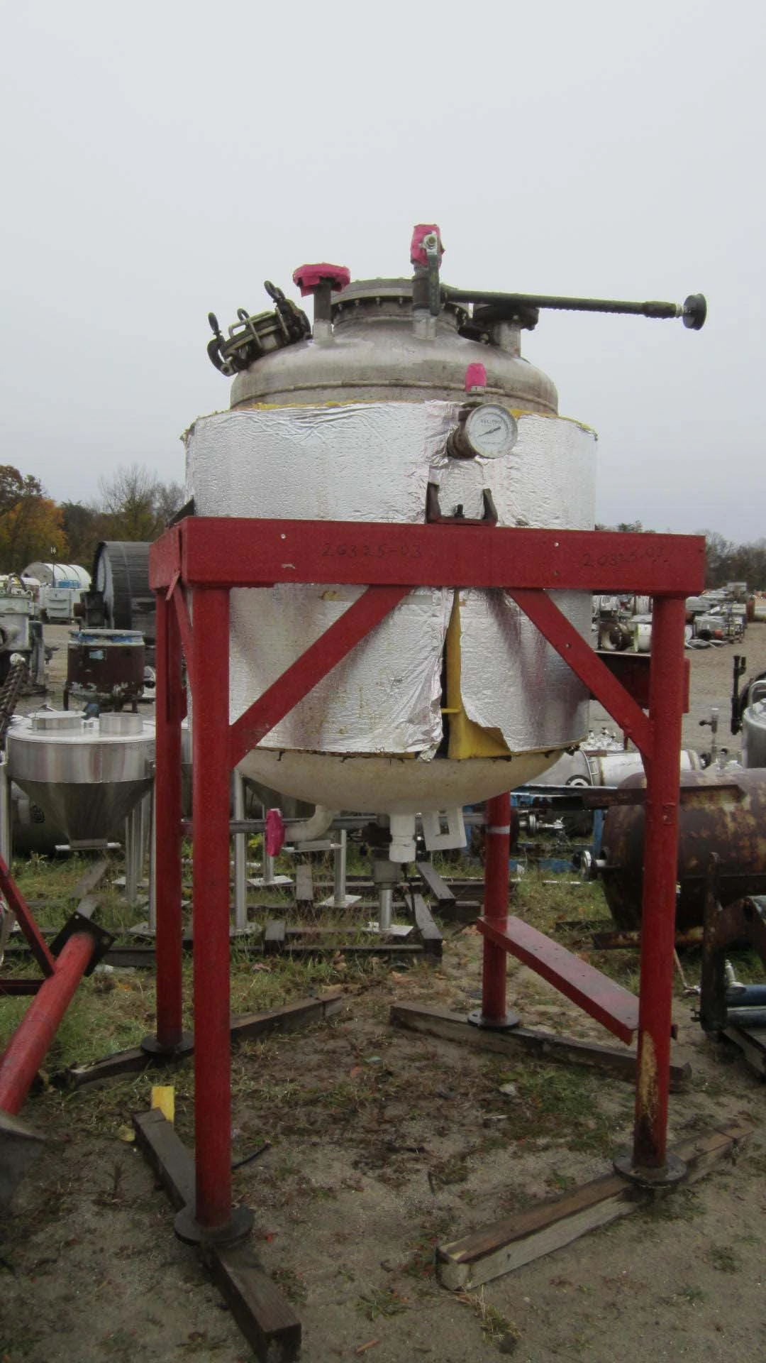 USED IC & M 250 GALLON
