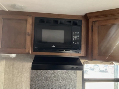 USED 2016 KEYSTONE SPRINTER SERIES M-299