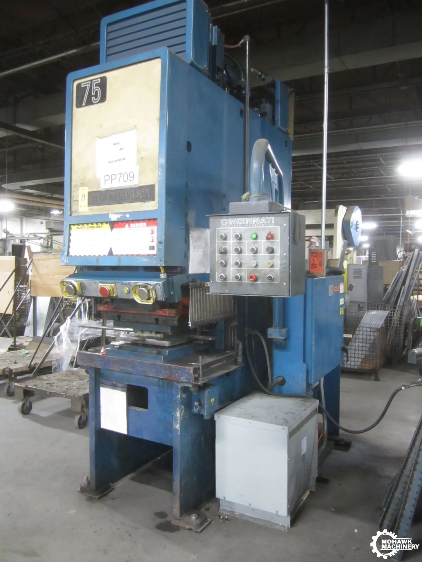 75 TON CINCINNATI-INC "75 OBS" CNC GAP-FRAME HYDRAULIC PRESS w/CINCINNATI MICROPROCESSOR CONTROL - QUICK CHANGE DIE SYSTEM