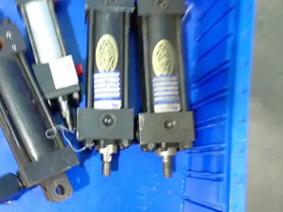 USED DESTACO AA52C1142EC032S