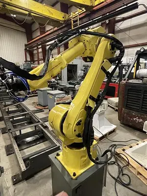 Used 2005 FANUC ARCMATE 120IB Robots Michigan US | RAB Industries, Inc. #184294