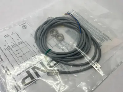 New | in-Stock Micro Detectors PE6/CP-1A Proximity Sensors Michigan US | Maverick Industrial Sales #1454208