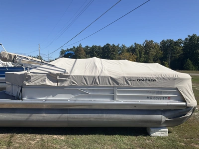 Used 2016 SUNTRACKER PARTY BARGE 22 DLX Boats (Misc) Michigan US | Miedema Asset Management Group #1474490