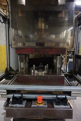 20 TON RA HYDRAULIC C-FRAME PRESS, 18" LR x 16" FB BA, 16" THROAT, 15 HP MOTOR, UPDATED CONTROLS 2011