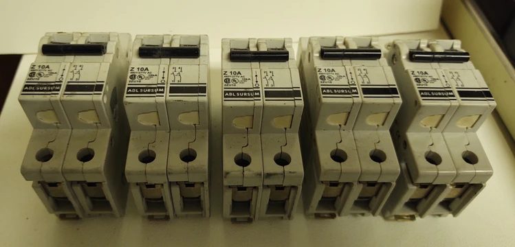 Used ABL SURSUM Z10A Circuit Breakers Kentucky US | Edwards Industrial Repair #975020