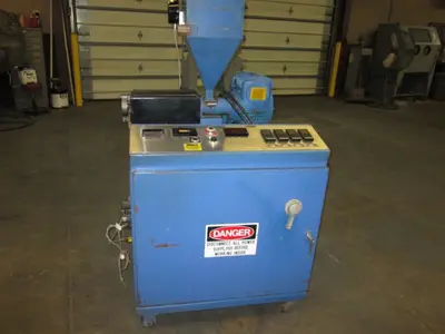 3/4″ Akron Extruder 24:1 Model .075 New 1996