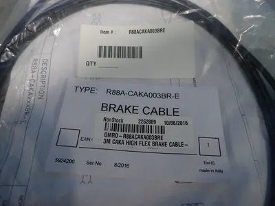 NEW OMRON R88ACAKA003BRE