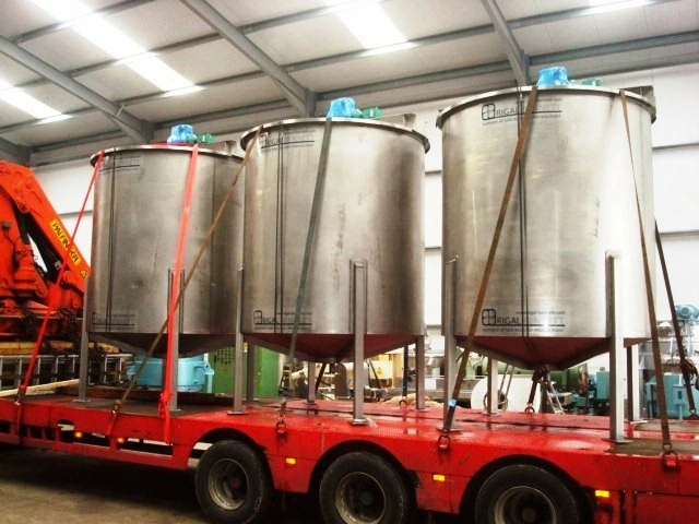 6,750L Stainless Steel Enclosed Tank