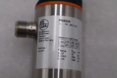 Pressure sensor with display PN4224 IFM NEW UNIT STOCK H1079A