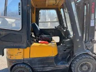 Used 2002 TCM 2K Internal Combustion Forklifts: Pneumatic Tire Indiana US | Aucto #1307977