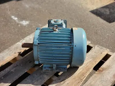 7-1/2 hp, 575 volts, 3510 rpm, 213C Electric Motor