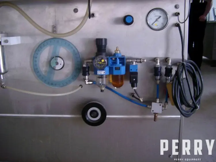 Farmomac F 57V Filling Line Liquid | Perry Equipment