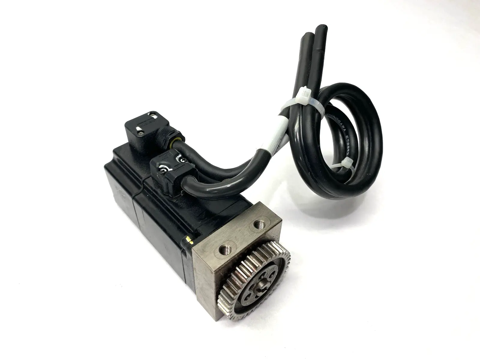 USED YASKAWA SGMAS-01A2A-FJ12