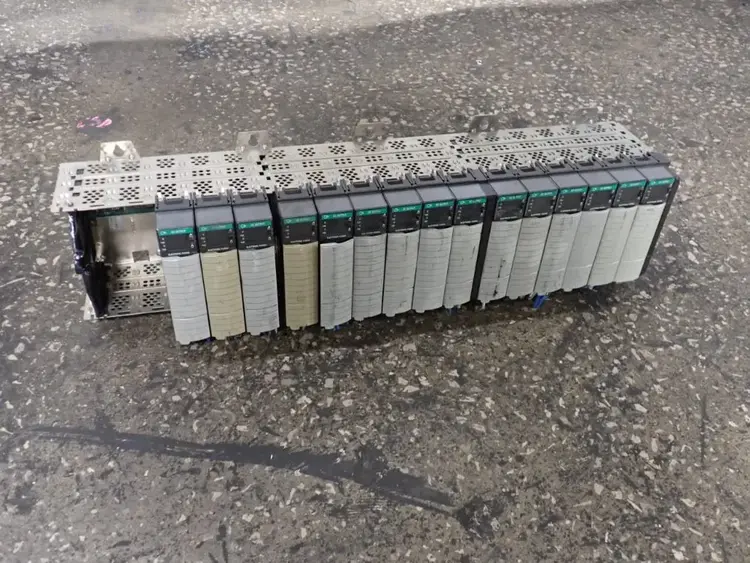 Used ALLEN BRADLEY 1756A17/B PLC Chassis Ohio US | HGR 24 #838741